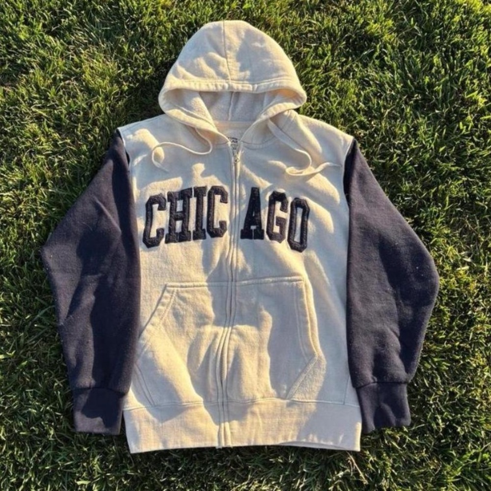 Chicago Hoodie with Navy Sleeves
